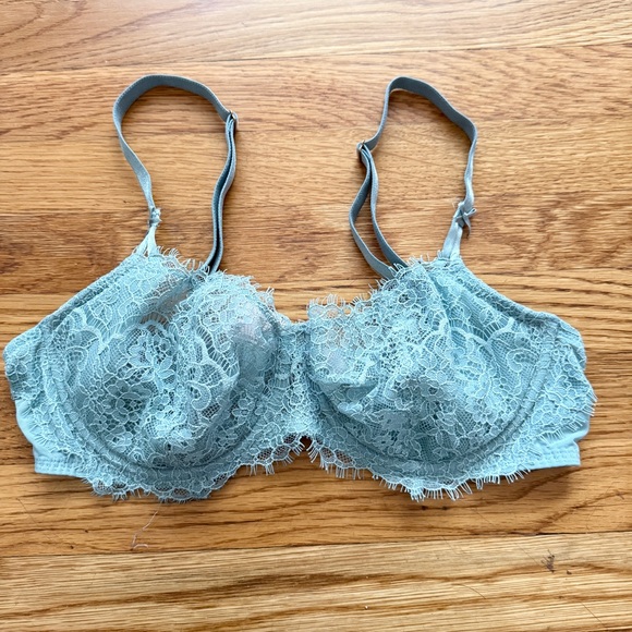 Victoria's Secret Other - Victorias Secret dream angels push up sexy lace bra 36C